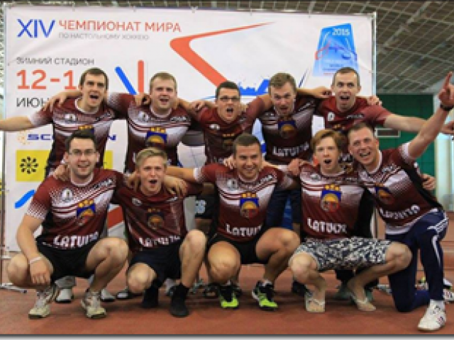 Latvijas izlasei medaļas Eiropas čempionātā galda hokejā!