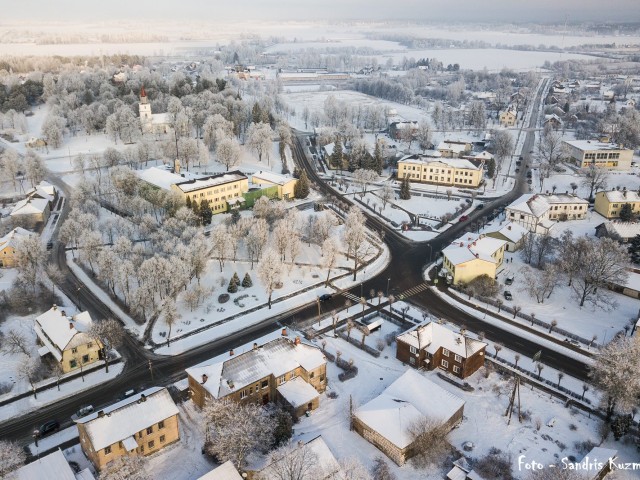 2020. gadā par tranzīta ielu uzturēšanu gādās VAS “Latvijas autoceļu uzturētājs” un SIA “NJ pakalpojumi”