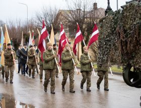Skrundā svin Karoga dienu