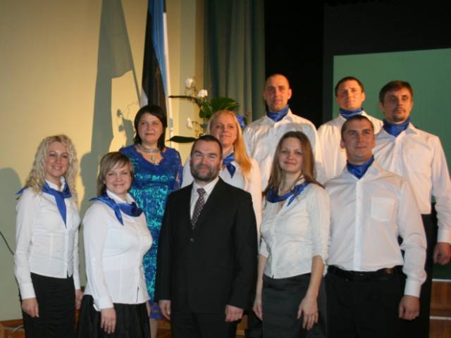 Skrundenieki sveic sadraudzības partnerus Igaunijas Neatkarības dienā
