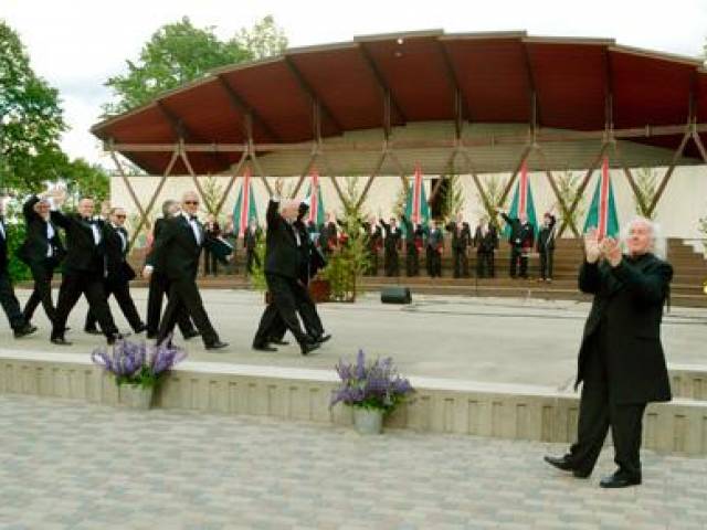 Pirmā vīru sadziedāšanās Kurzemē
