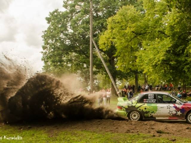 Minirallijā „Skrunda 2014” uzvar Valta Zvaigznes ekipāža