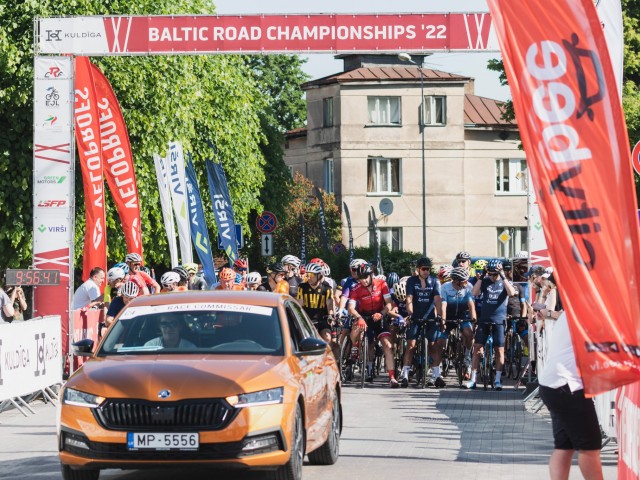 Kuldīgas novada gods aizstāvēts – riteņbraucējiem medaļām bagāts Baltijas čempionāts
