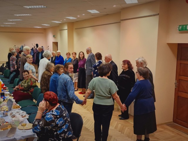 Senioru sadraudzības pasākums Rudbāržos