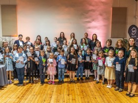 Skaisti un izteiksmīgi pasniegt dzeju un prozu – bērni un jauniešu piedalās skatuves runas konkursā