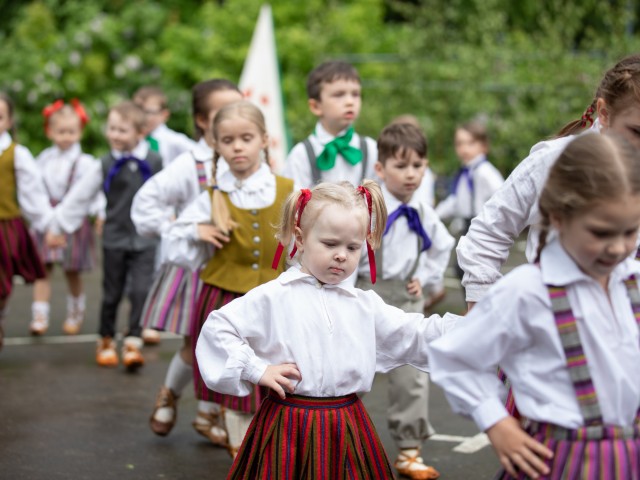 Skrundā aizvadīti bērnu svētki