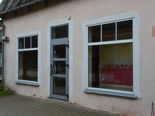 Pieejamas nedzīvojamās telpas iznomāšanai Liepājas ielā 13, Skrundā