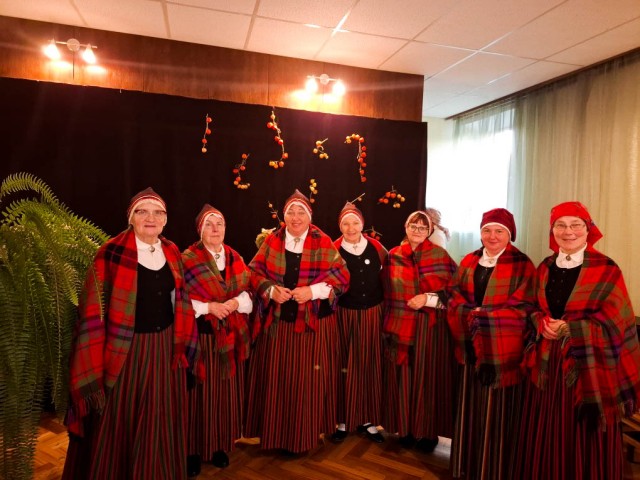Novada folkloras kopas gatavojas festivālam “Baltica 2025″