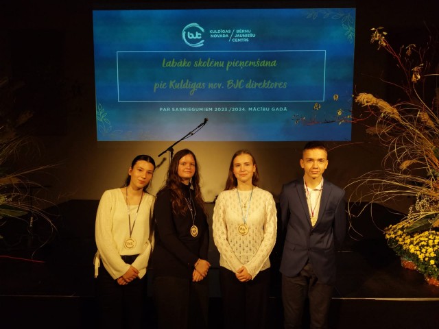 Godināti Kuldīgas novada labākie interešu izglītības pedagogi un audzēkņi