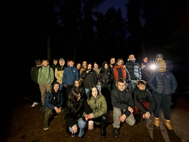 Jaunieši saliedējas un apgūst jaunas prasmes