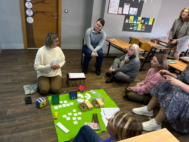Sākumskolas pedagogi dalās pieredzē