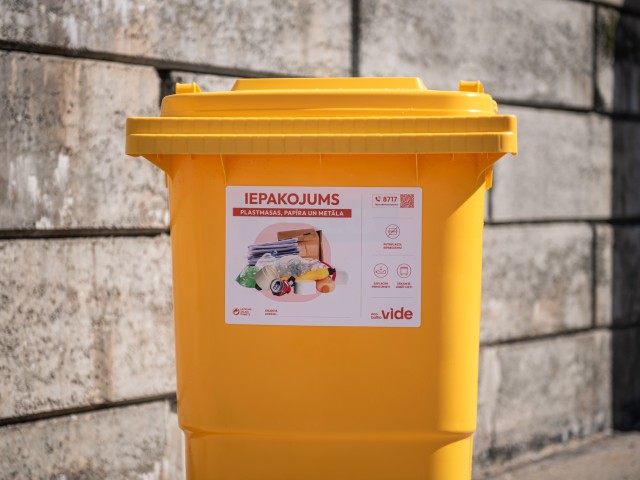 Nezinām vai negribam? 48 % iedzīvotāju atzīst, ka nešķiro piena, kefīra un cita veida dzērienu kartona pakas  
