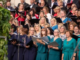 Skrundā izskanējis koncerts Edgara Račevska piemiņai