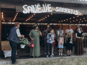 Antuļu bibliotēka sirsnīgi aicina uz draugu koncertu