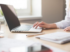 Bezmaksas digitālo prasmju mācības Skrundas iedzīvotājiem – cik aktuāli tas būtu?
