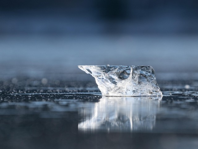 Policija brīdina: ledus ir trausls – lūdzam nekāpt uz tā